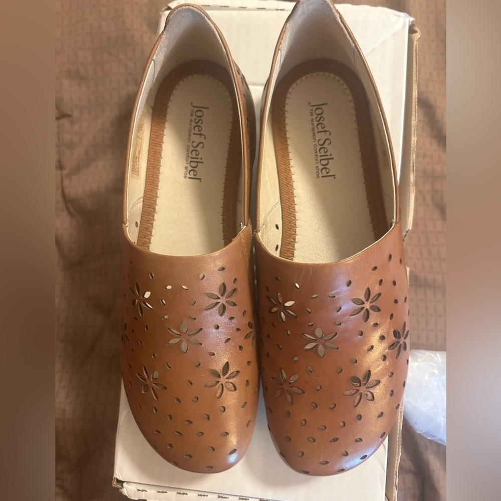 Josef Seibel Women's Brown  Shoes
